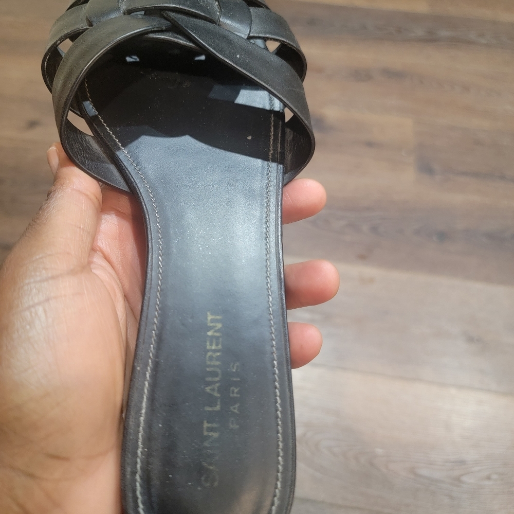 Authentic Saint Laurent nupieds slides